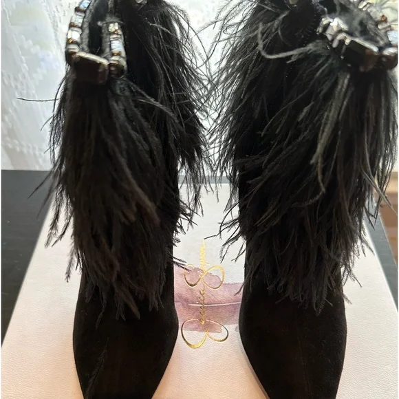 Jessica Simpson's Feather ankle booties with stiletto heels - Picture 3 of 6